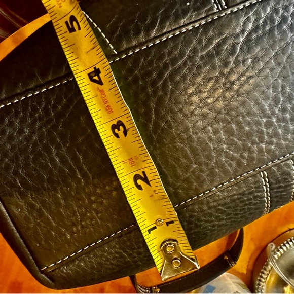 Coach Vintage 2009 Woman’s Black Leather Tote Bag - Picture 8 of 9